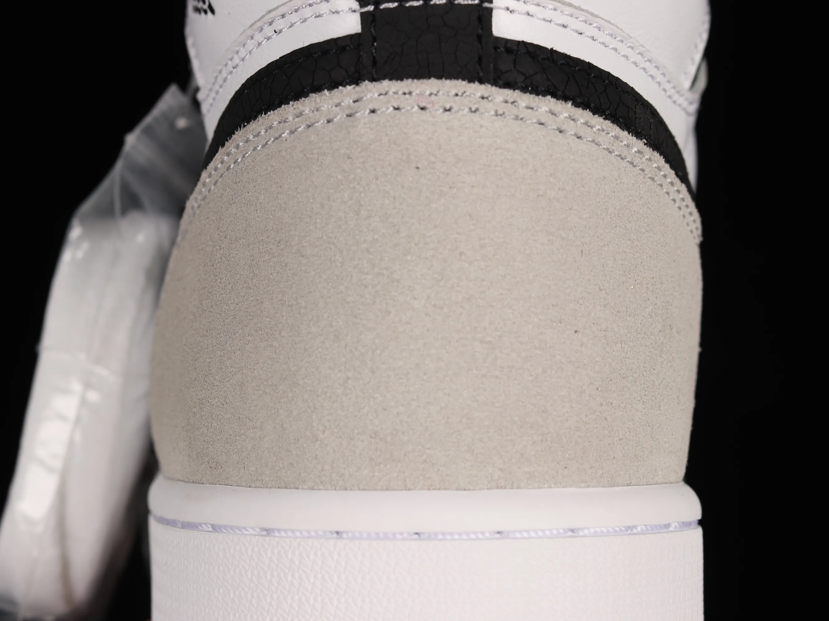 All categories Air Jordan Jordan series basketball shoes Air Jordan 1 High foreign trade version Air Jordan 1 High OG "Stage Haze" AJ1 Joe 1 black and gray toe 555088-108
